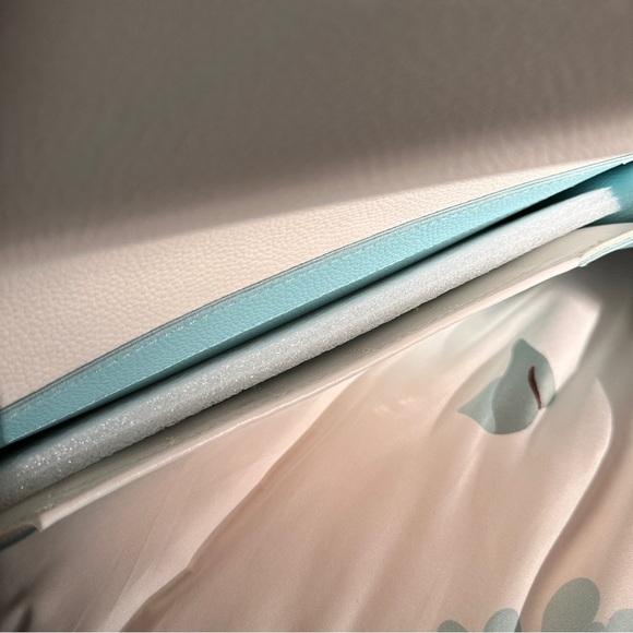 Nintendo Switch - Animal Crossing Carrying Case with Game Slots - Protective - Picture 4 of 5